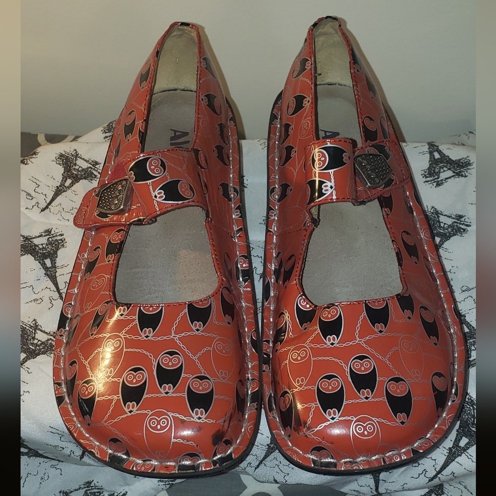 Alegria Clogs